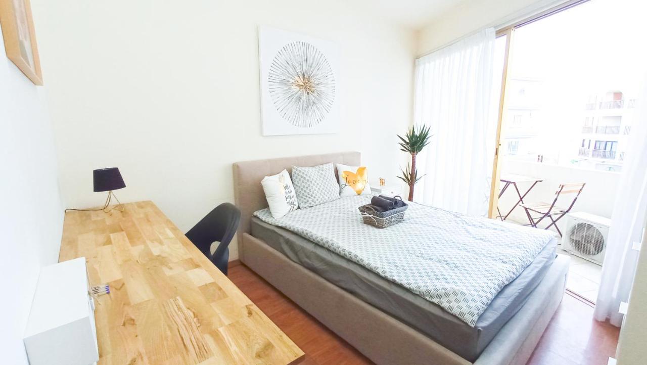 1A Beach & Business Apartment In The City Center! Larnaca Extérieur photo