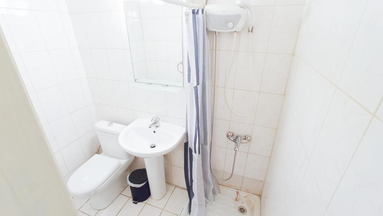 1A Beach & Business Apartment In The City Center! Larnaca Extérieur photo