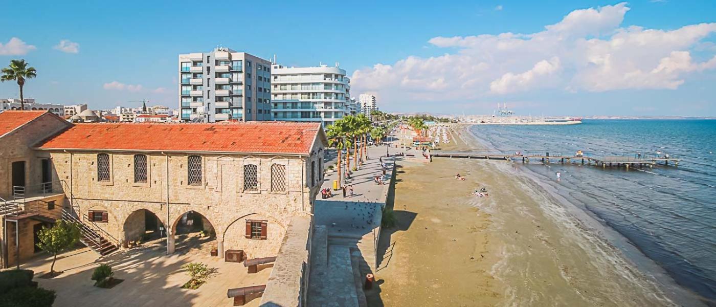 1A Beach & Business Apartment In The City Center! Larnaca Extérieur photo